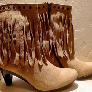 Helle Comfort 100% Fashion Wellness Tan Suede Leather Ankle Boots 2.5" Heel  7.5